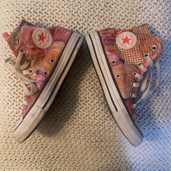 Converse Canvas High Top Floral Orange and Red Pattern-Women’s Size 5 - Picture 2 of 8